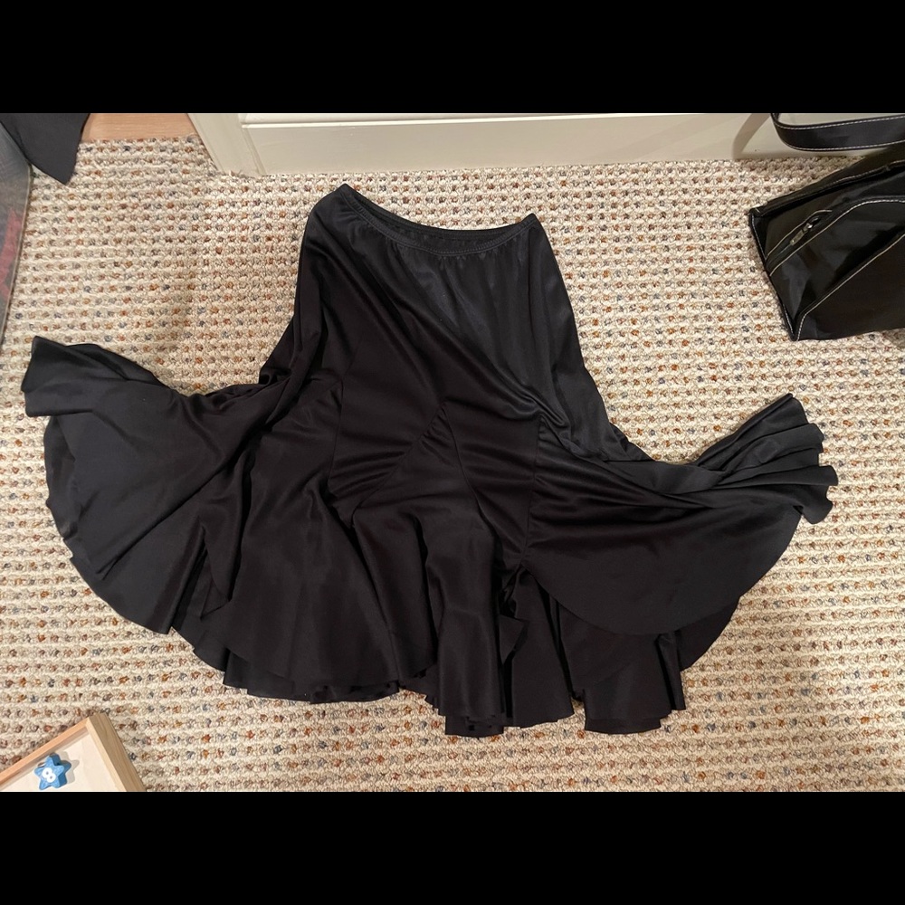 Dance skirt with lots of flair!